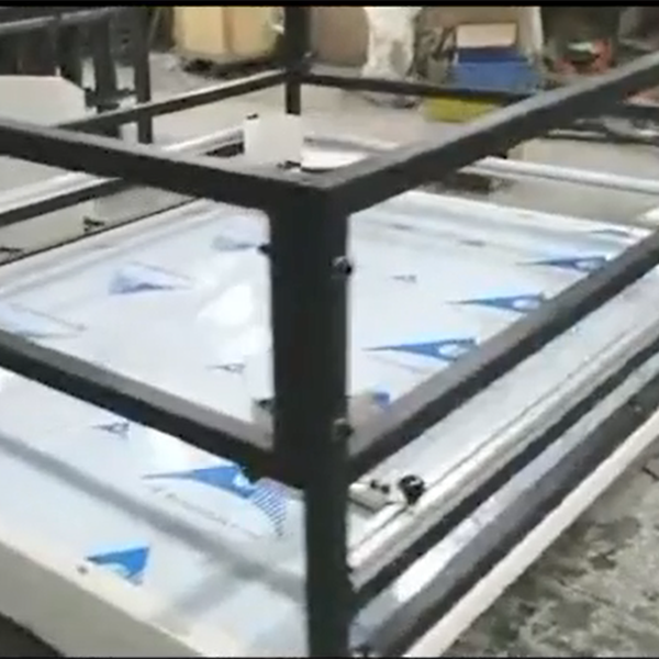 模拟汽车运输振动试验...